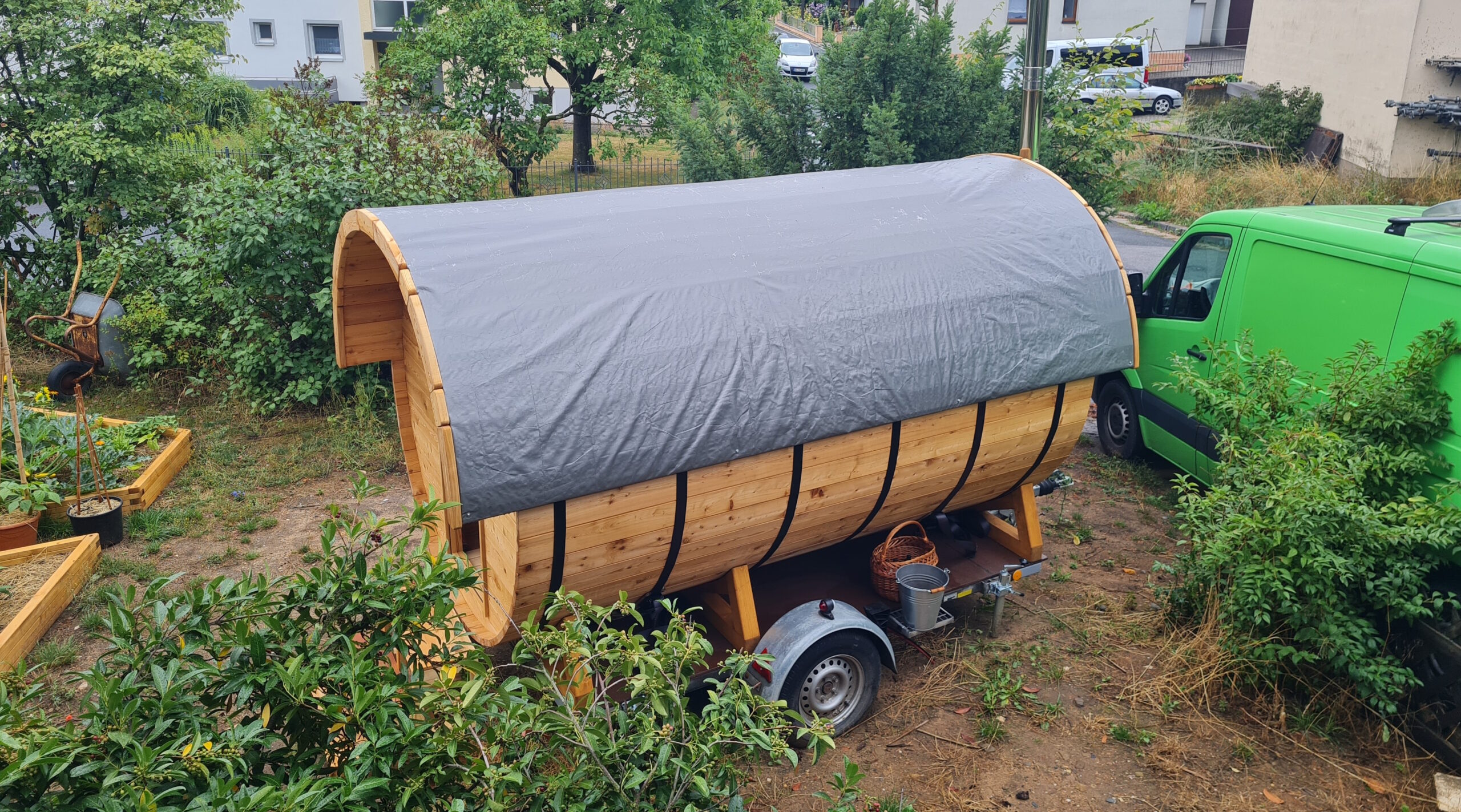 Die Sauna bekommt ein Dach